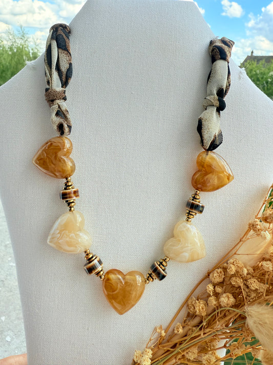 Collier EVA